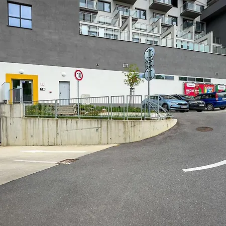 Flexihome Sk - Euphoria - 45m2 - Garage Parking 科希策